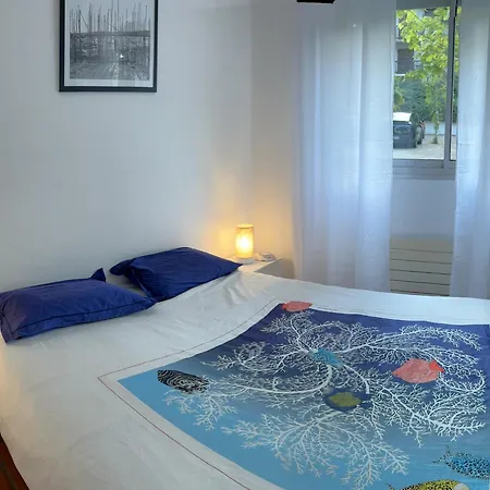 A - Proche Du Moulleau Avec Terrasse - Fr-1-474-281