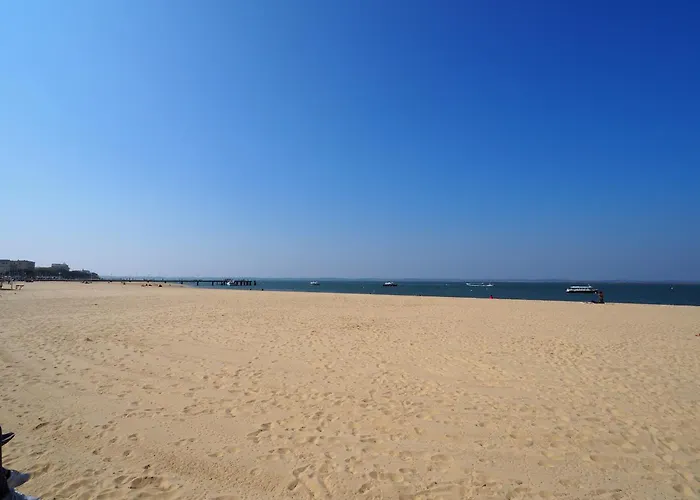 A - Proche Du Moulleau Avec Terrasse - Fr-1-474-281 아파트